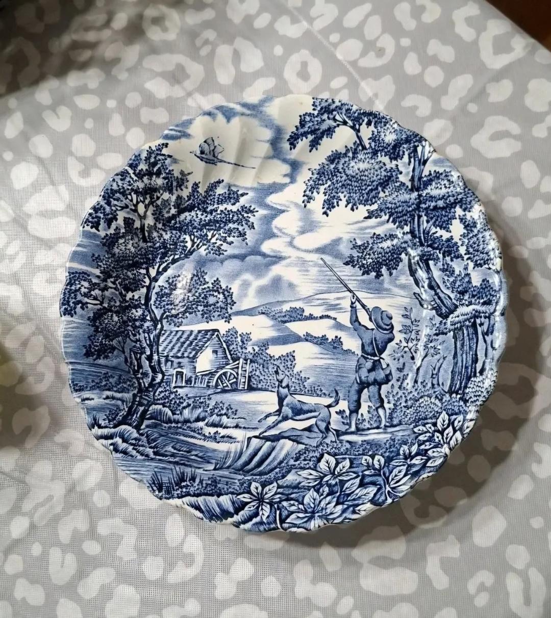 Vintage "The Hunter" Decorative Bowl/Plate
